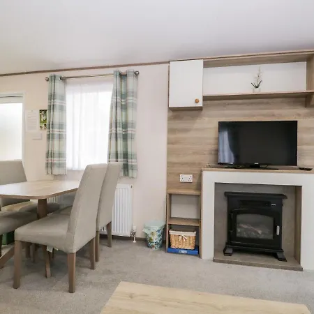 Cosy Corner * كوكيرماوث